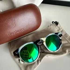 Illesteva Leonard 2 Sunglasses in Horn/Aqua Green Illesteva | Accessories | Illesteva Leonard 2 Sunglasses  main image 4